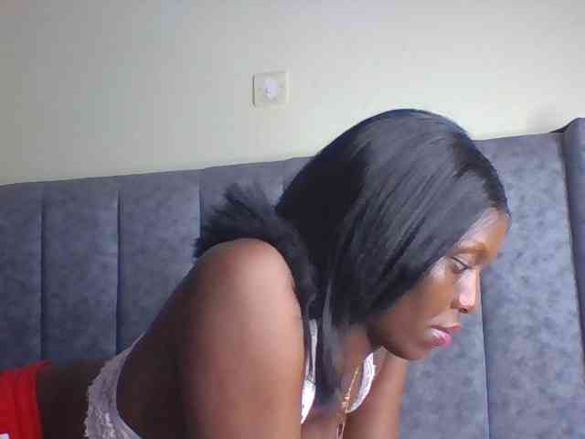 Sexymaya22 webcam