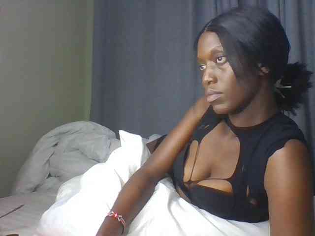 Sexymaya22 webcam