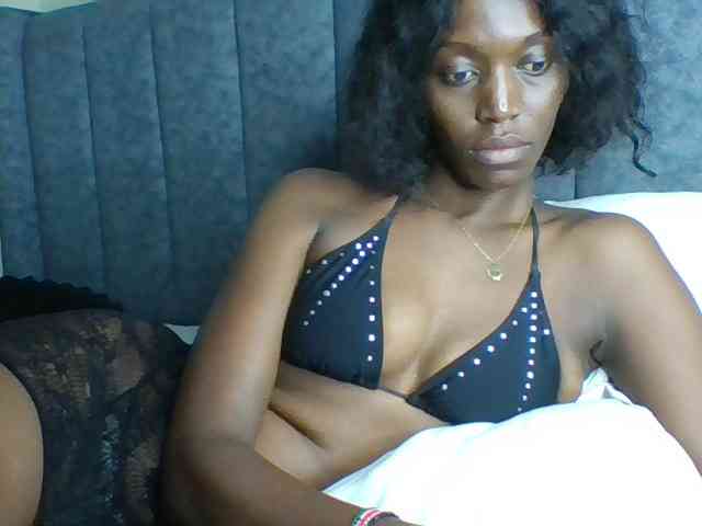 Sexymaya22 webcam