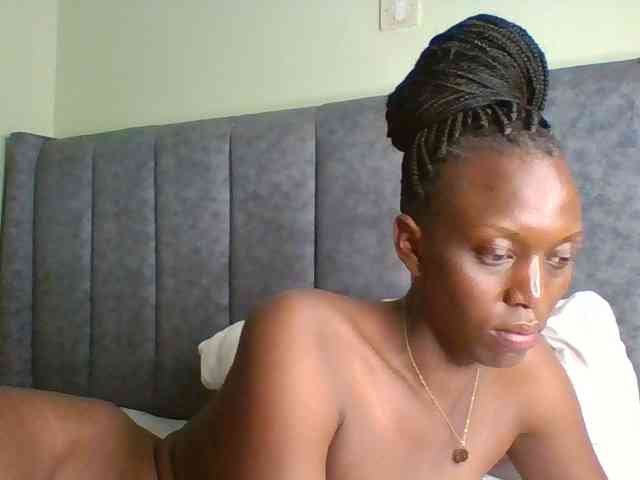 Sexymaya22 webcam