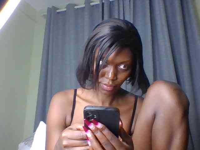 Sexymaya22 webcam