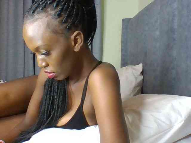 Sexymaya22 webcam