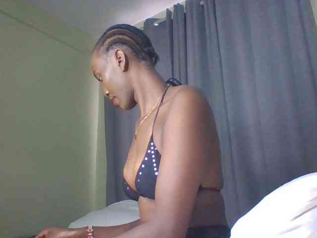 Sexymaya22 webcam