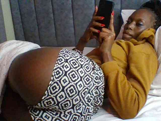 Sexymaya22 webcam