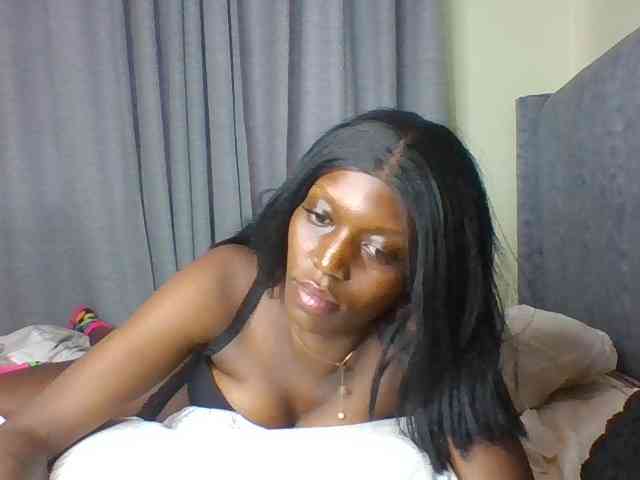 Sexymaya22 webcam