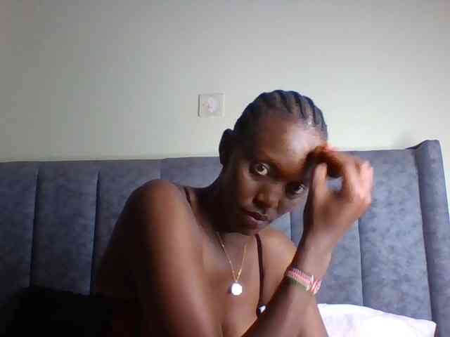 Sexymaya22 webcam