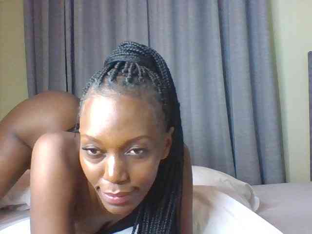 Sexymaya22 webcam