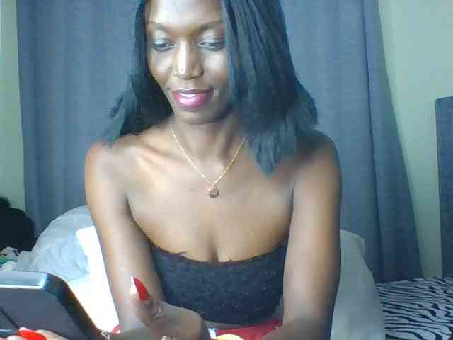 Sexymaya22 webcam