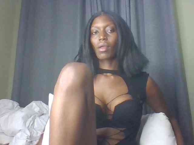 Sexymaya22 webcam