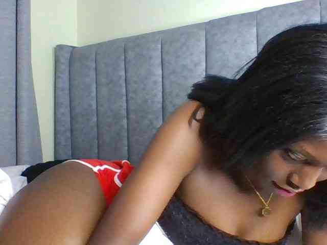 Sexymaya22 webcam