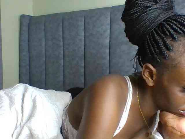 Sexymaya22 webcam