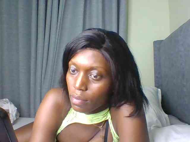 Sexymaya22 webcam
