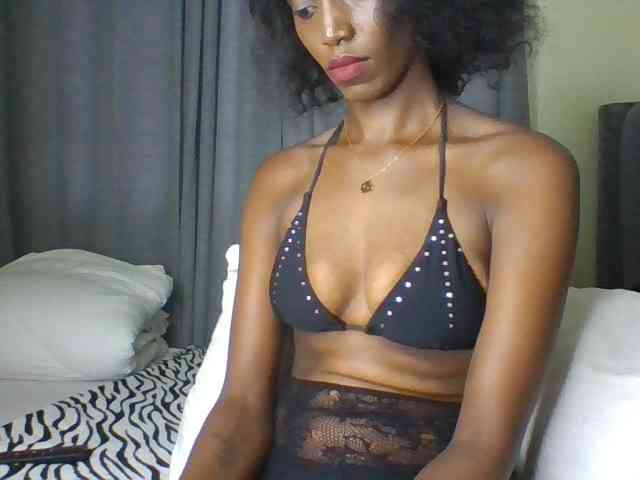Sexymaya22 webcam