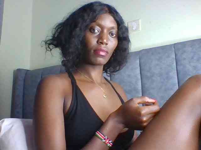 Sexymaya22 webcam