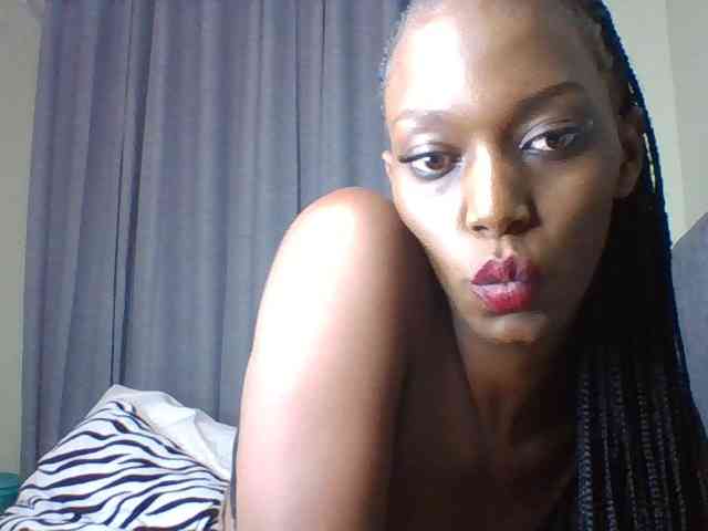 Sexymaya22 webcam