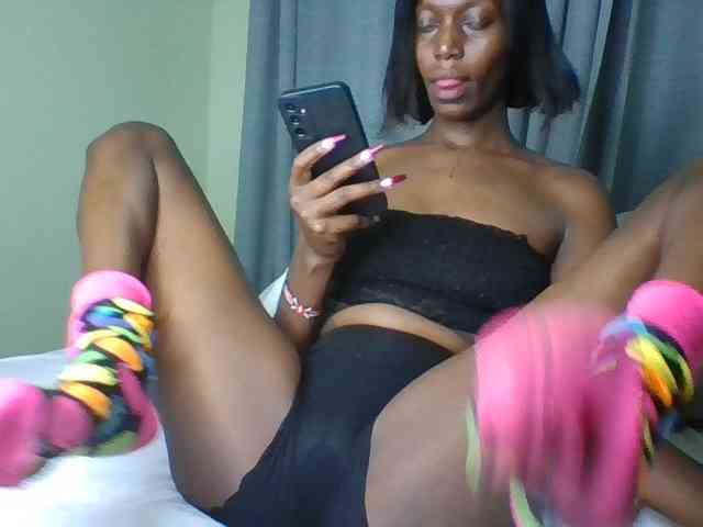 Sexymaya22 webcam