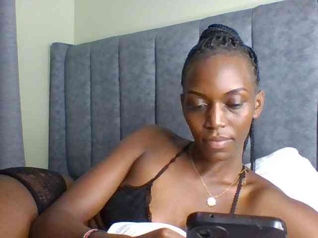 Sexymaya22 webcam
