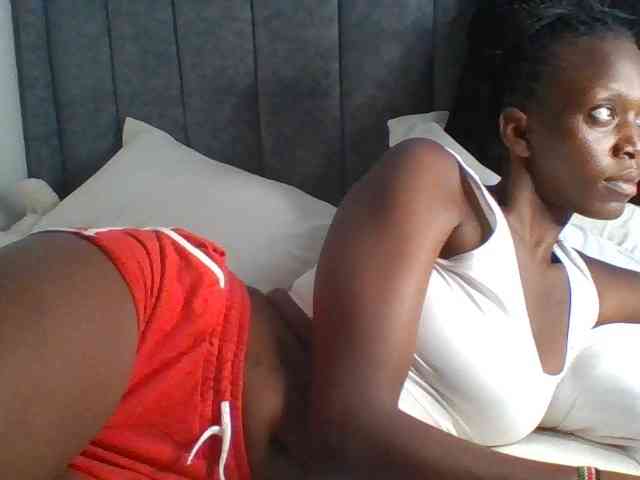 Sexymaya22 webcam