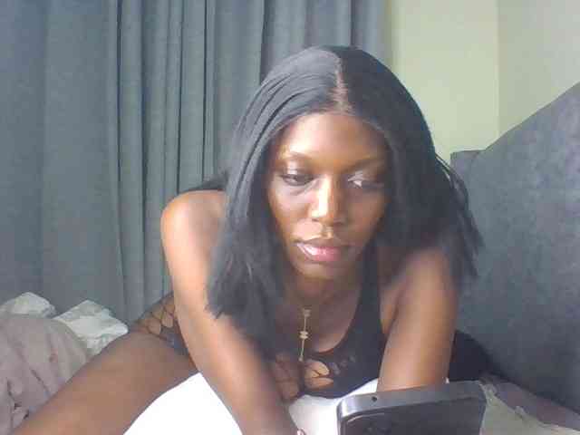 Sexymaya22 webcam