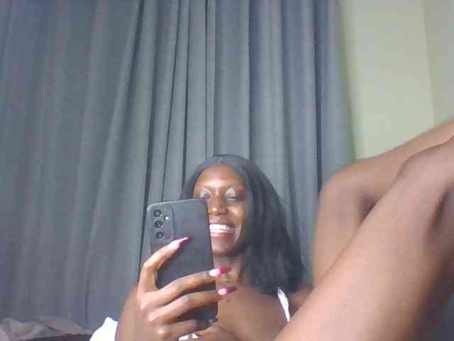 Sexymaya22 webcam