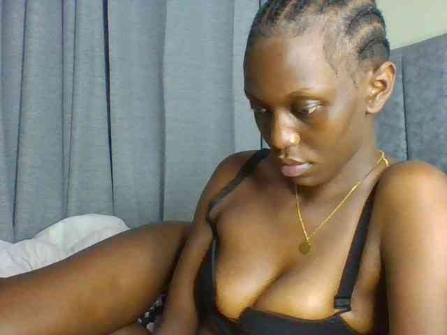 Sexymaya22 webcam
