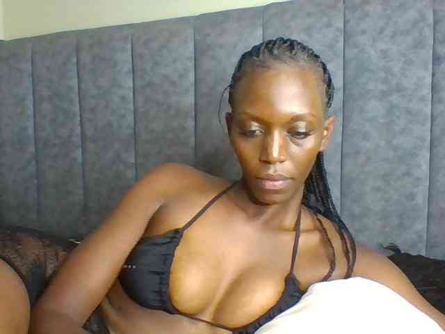 Sexymaya22 webcam