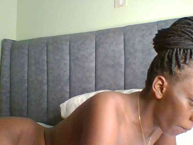 Sexymaya22 webcam