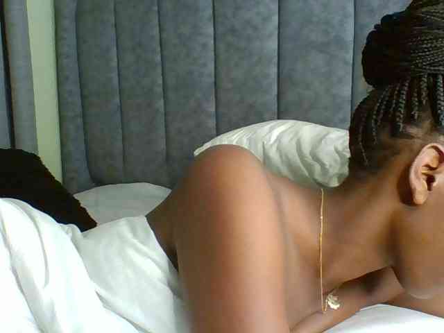 Sexymaya22 webcam
