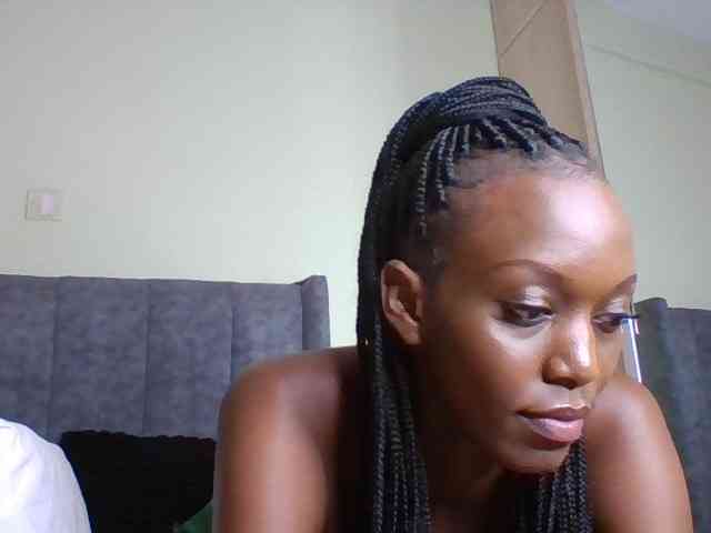 Sexymaya22 webcam