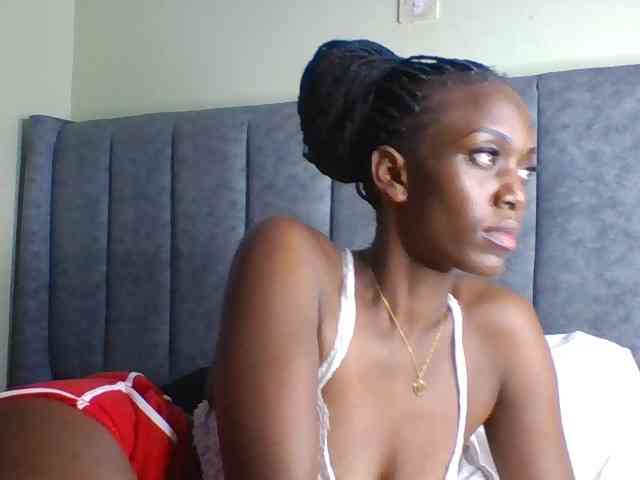 Sexymaya22 webcam