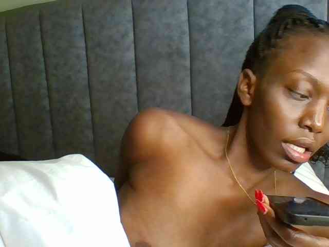 Sexymaya22 webcam
