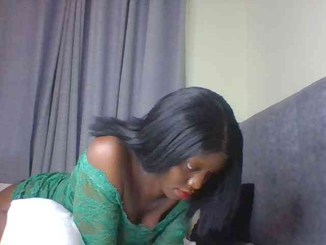 Sexymaya22 webcam