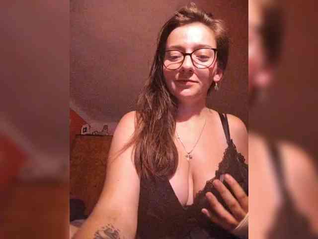 TessaBlack1 webcam