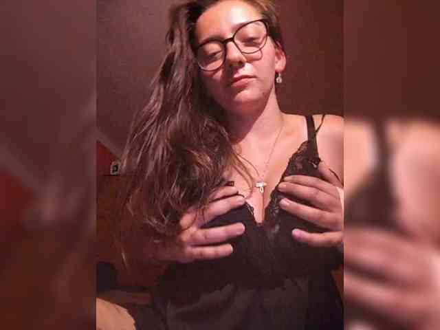 TessaBlack1 webcam