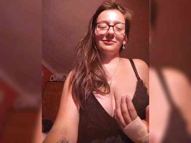 TessaBlack1 webcam