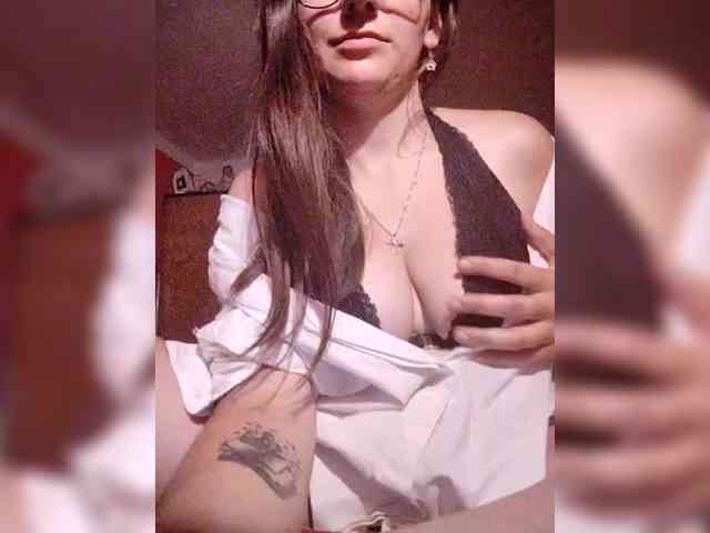 TessaBlack1 webcam