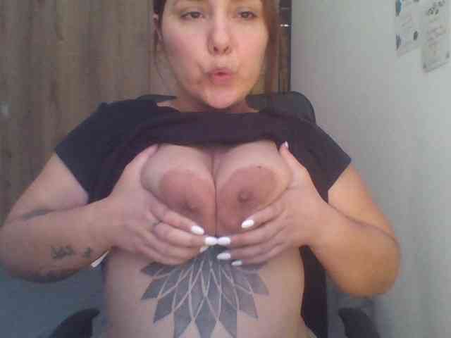 Amelia11 webcam