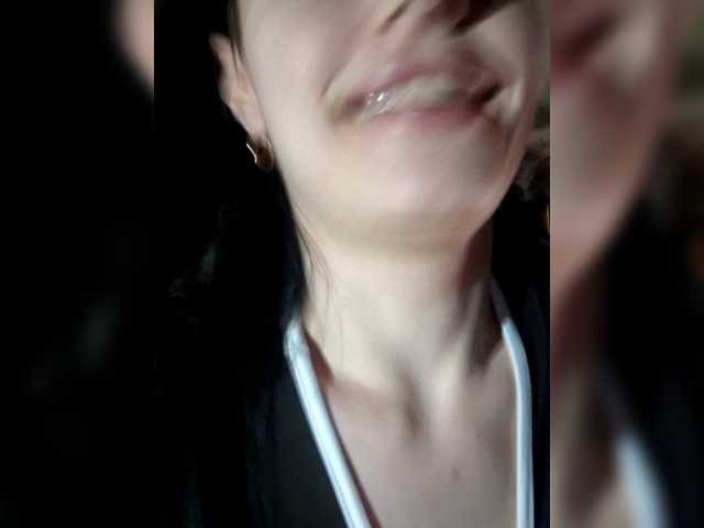 Kelseyy's BongaCams show and profile