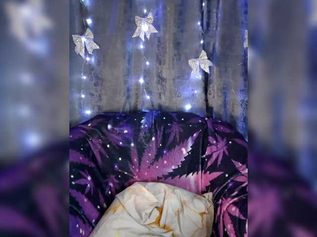 Kelseyy's BongaCams show and profile