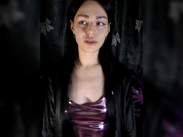 Kelseyy's BongaCams show and profile