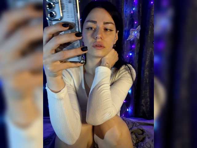 Kelseyy's BongaCams show and profile