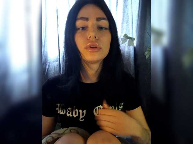 Kelseyy's BongaCams show and profile