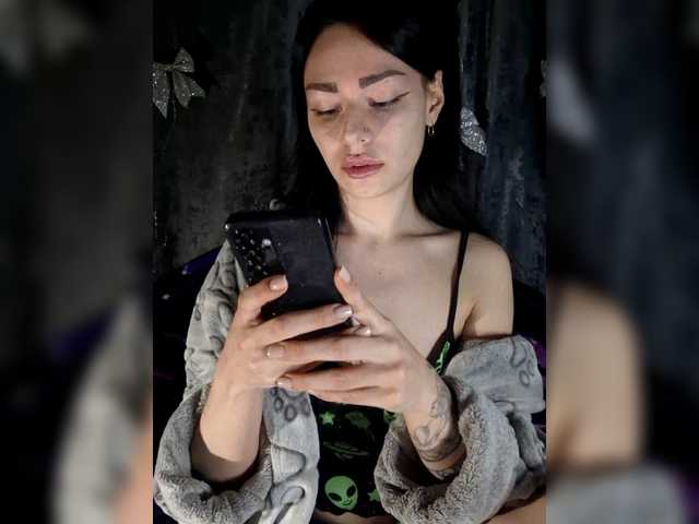 Kelseyy's BongaCams show and profile