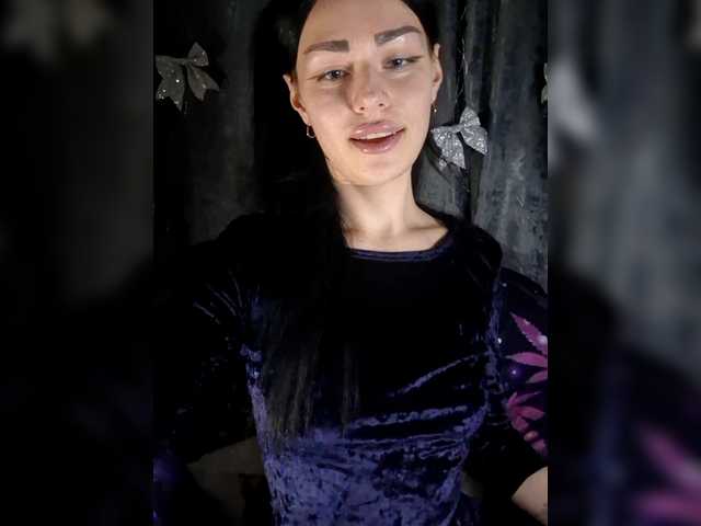 Kelseyy's BongaCams show and profile