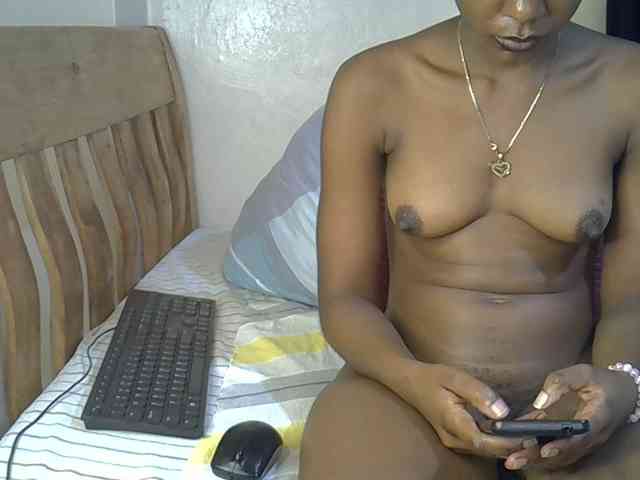 Prettysharlin webcam