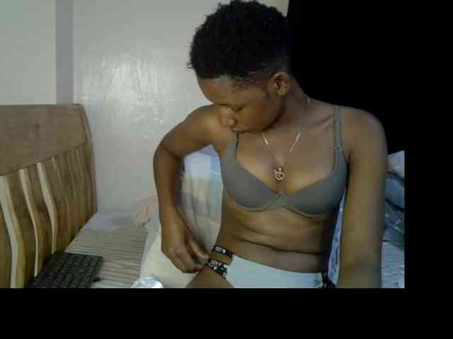 Prettysharlin webcam