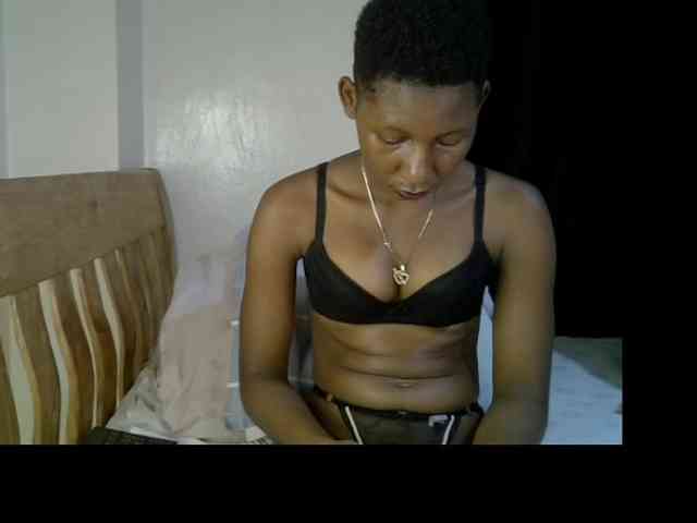 Prettysharlin webcam