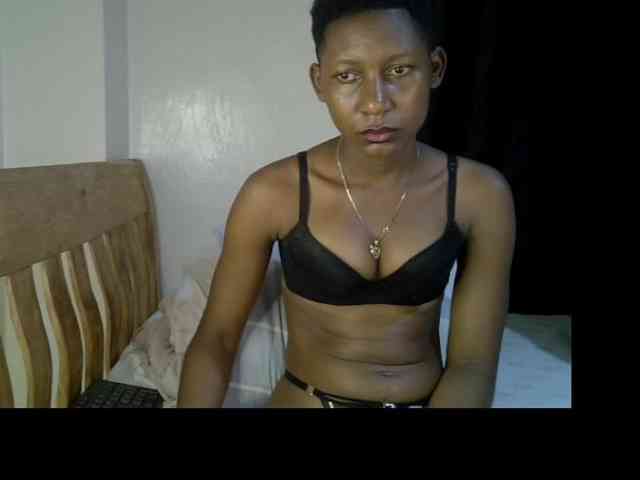 Prettysharlin webcam