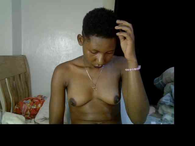 Prettysharlin webcam
