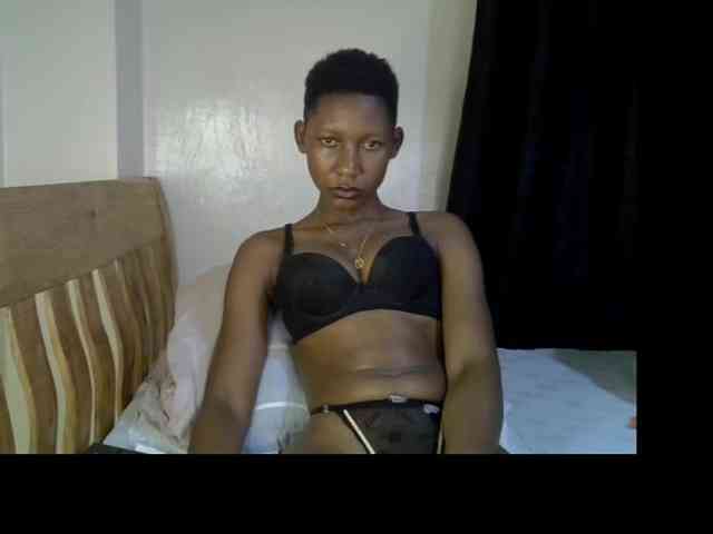 Prettysharlin webcam